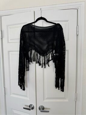 NWOT Pebby Forevee Black Fringe Open-Weave Cropped Shrug, S/M